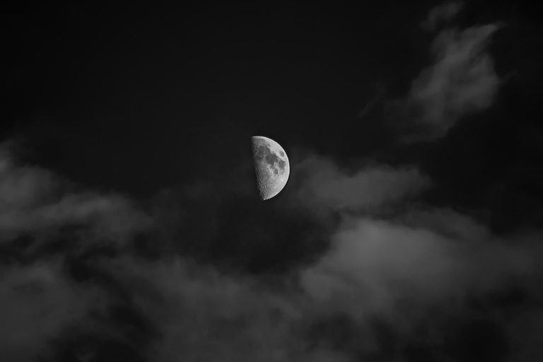 Exploring the Unknown: Space Myths Debunked
